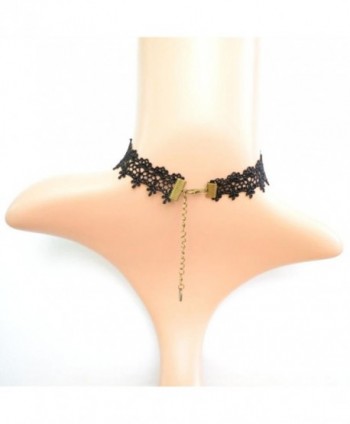 Charm L Grace Flower Pendant Necklace in Women's Chain Necklaces